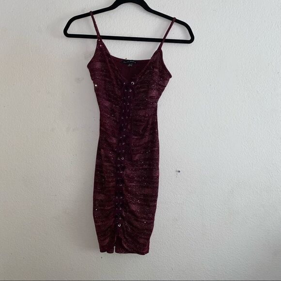 Red and Maroon Sparkly Mini Clubbing/Going out Dress - Picture 8 of 11